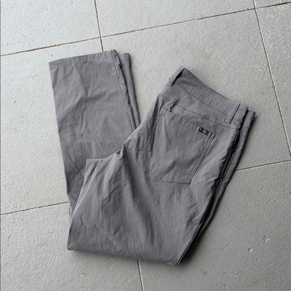 Columbia Men's Charcoal Chinos